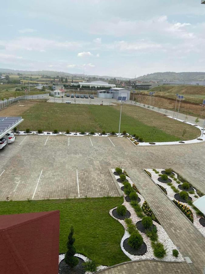 Kostovski Rooms-near E75 To Greece Apartment