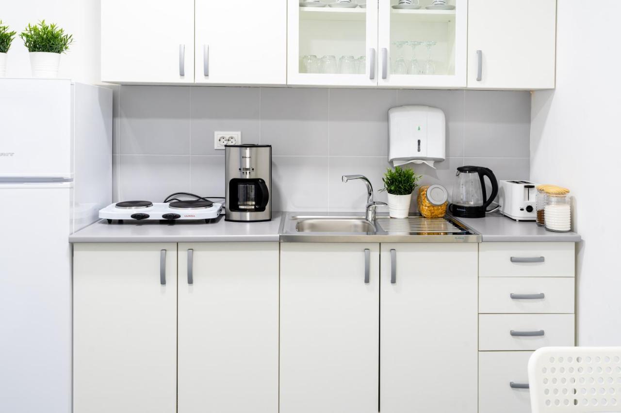 Kostovski Rooms-near E75 To Greece Apartment Veles