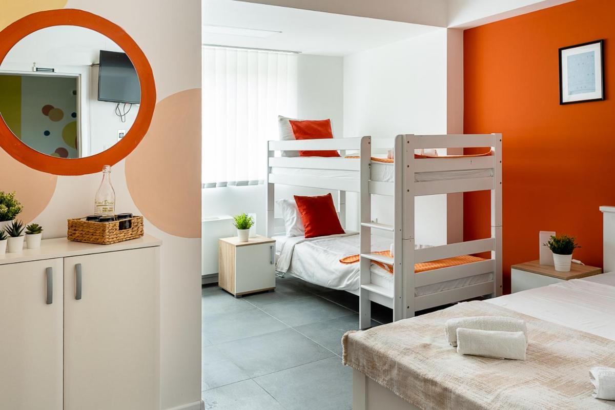 Kostovski Rooms-near E75 To Greece Apartment *