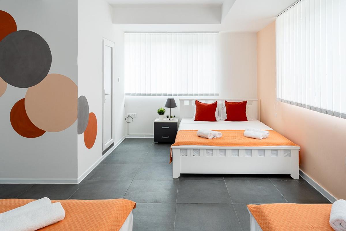 Kostovski Rooms-near E75 To Greece *