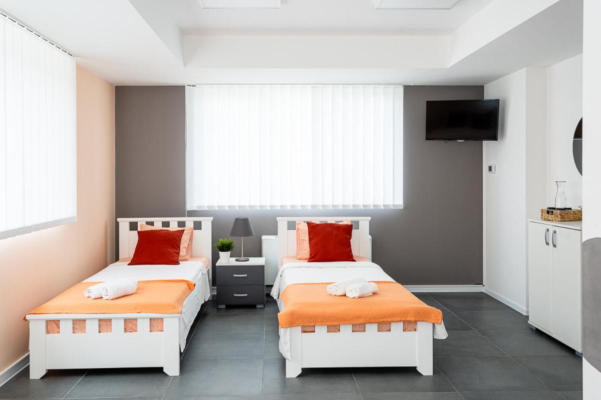 Apartment Kostovski Rooms-near E75 To Greece