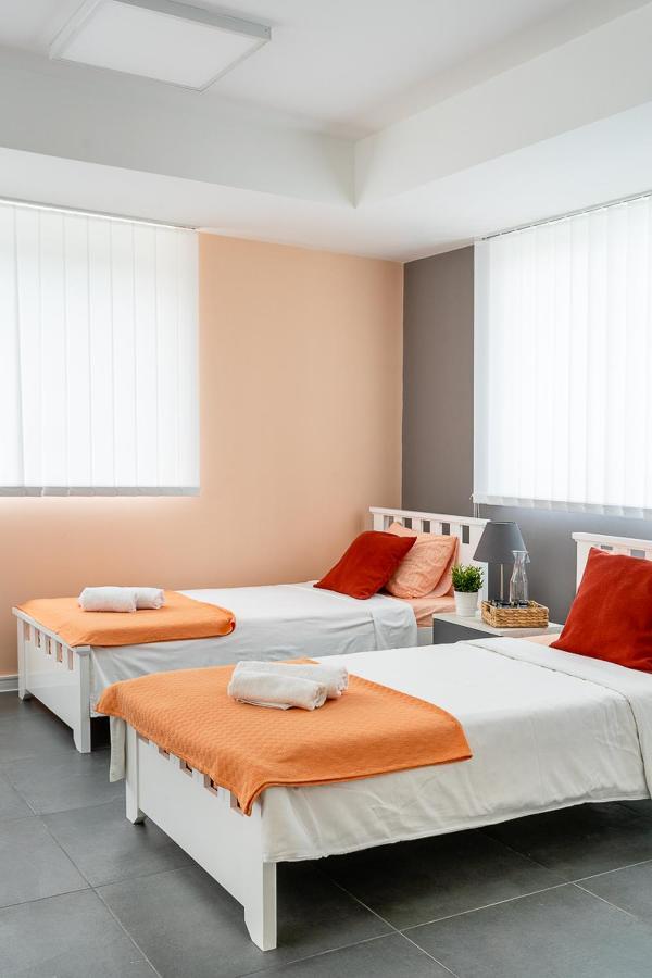 Kostovski Rooms-near E75 To Greece *