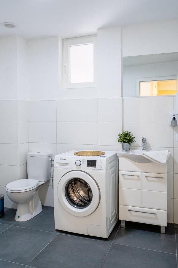 Apartment Kostovski Rooms-near E75 To Greece *