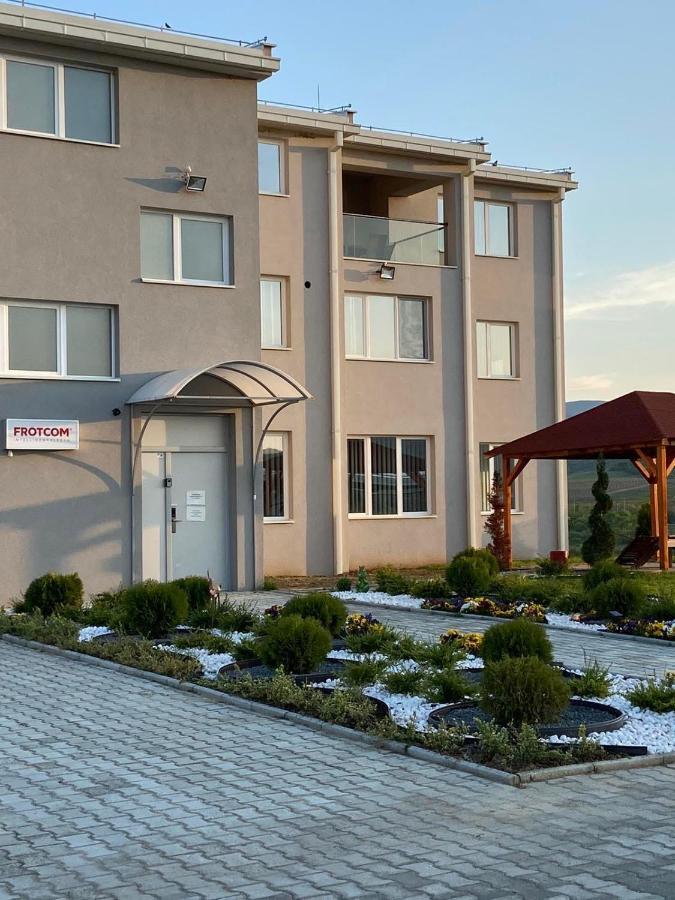 Kostovski Rooms-near E75 To Greece