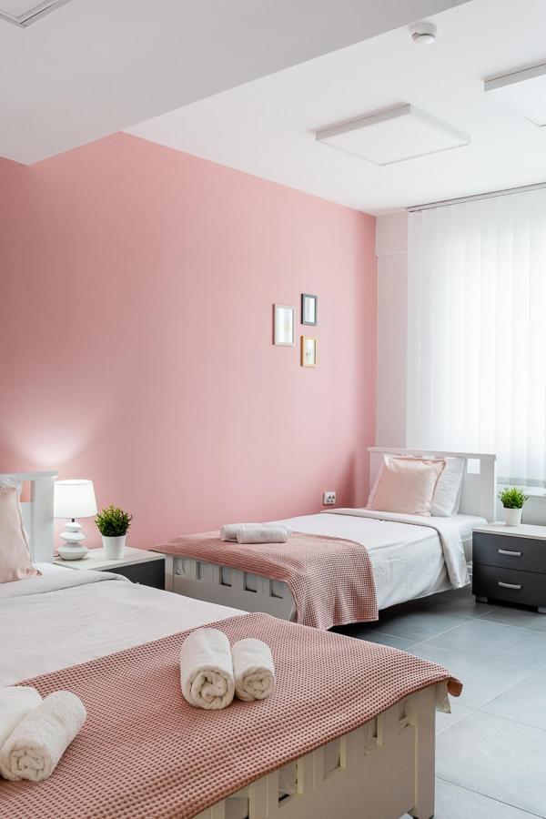 Kostovski Rooms-near E75 To Greece Apartment *