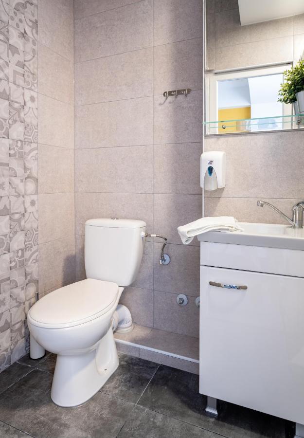 Kostovski Rooms-near E75 To Greece *